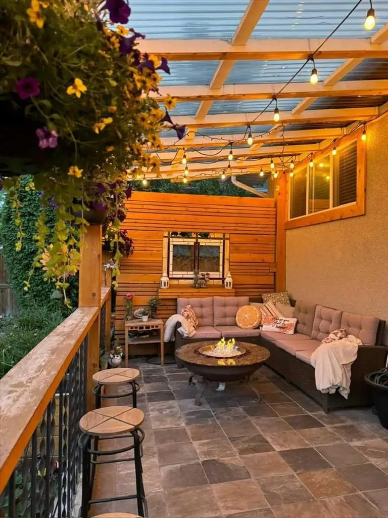 811 Southmount Place SW Calgary AB T2W0R4
