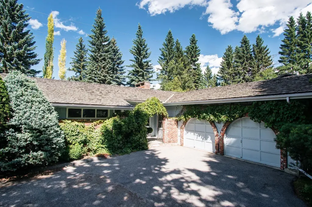 6720 Leaside Drive S Calgary AB T3E 6H5