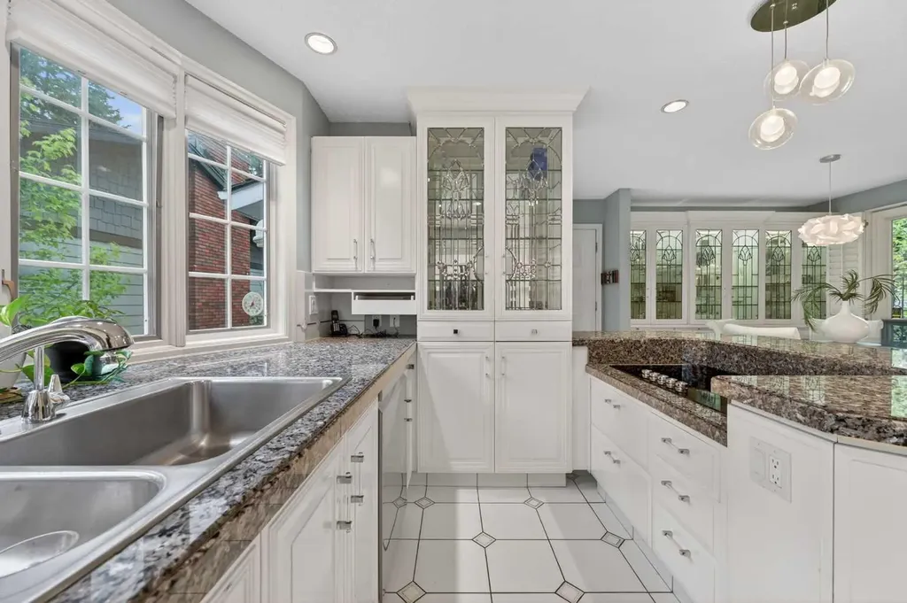 6720 Leaside Drive S Calgary AB T3E 6H5