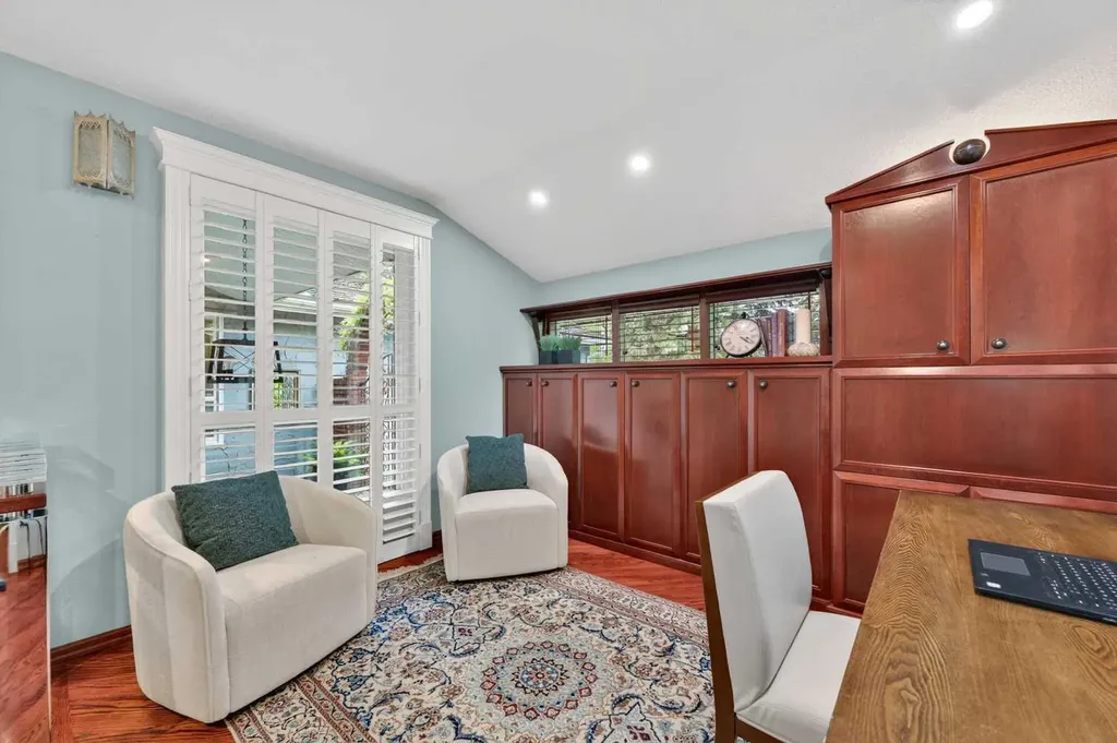 6720 Leaside Drive S Calgary AB T3E 6H5