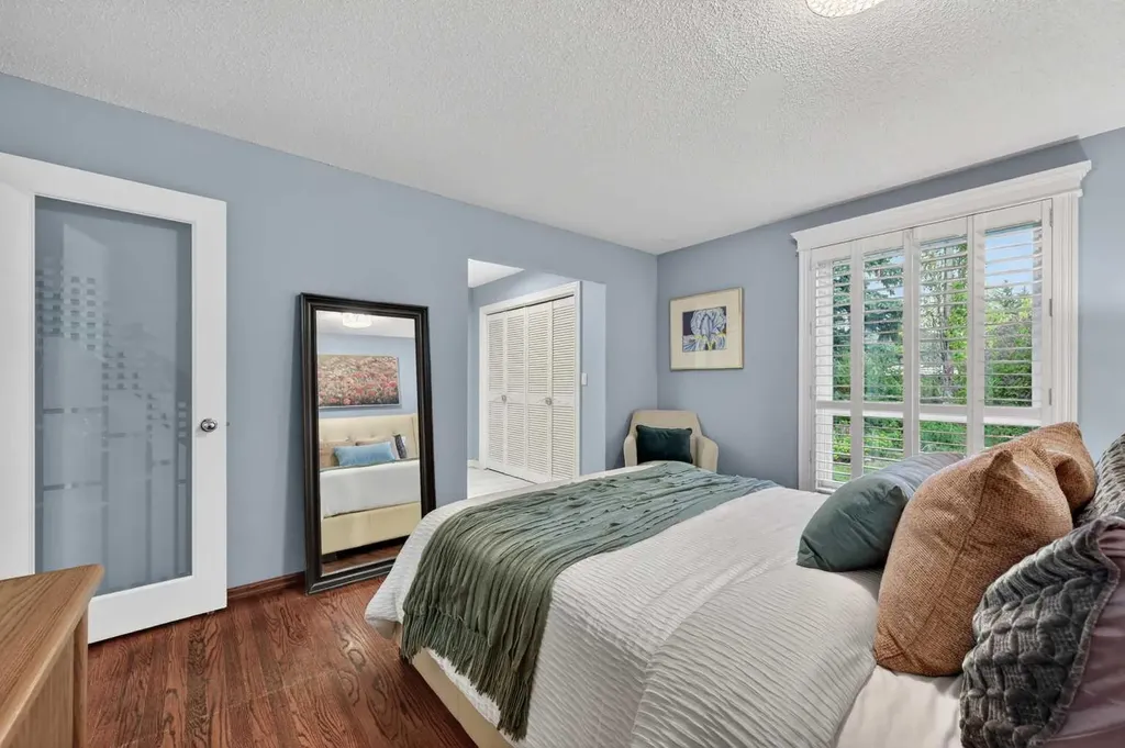 6720 Leaside Drive S Calgary AB T3E 6H5