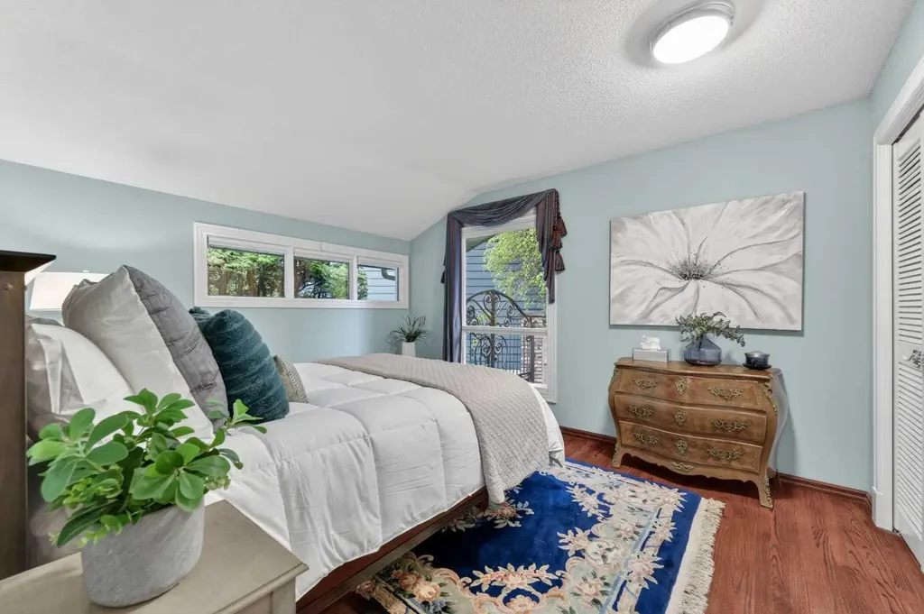 6720 Leaside Drive S Calgary AB T3E 6H5