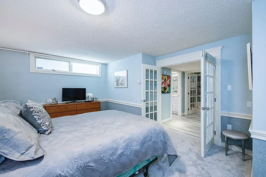 6720 Leaside Drive S Calgary AB T3E 6H5