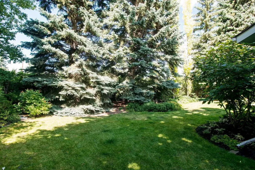 6720 Leaside Drive S Calgary AB T3E 6H5