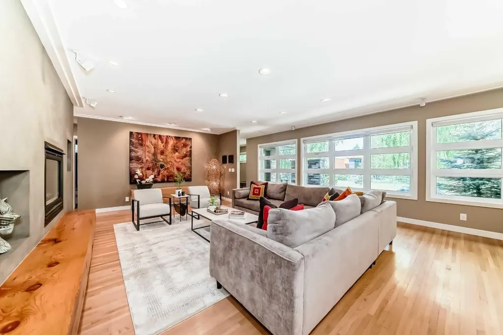 3631 12 Street SW Calgary AB T2T3P1