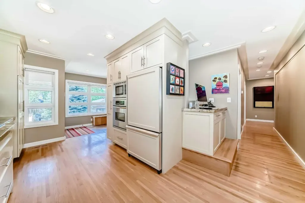 3631 12 Street SW Calgary AB T2T3P1