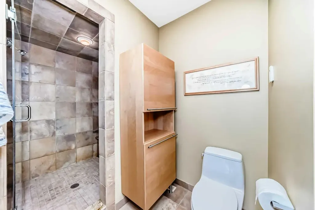 3631 12 Street SW Calgary AB T2T3P1