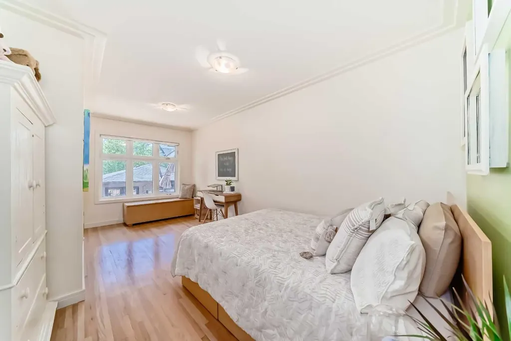 3631 12 Street SW Calgary AB T2T3P1