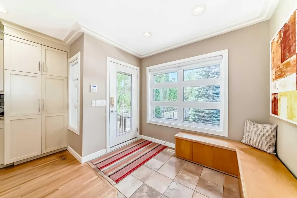 3631 12 Street SW Calgary AB T2T3P1