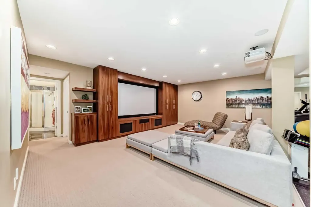 3631 12 Street SW Calgary AB T2T3P1