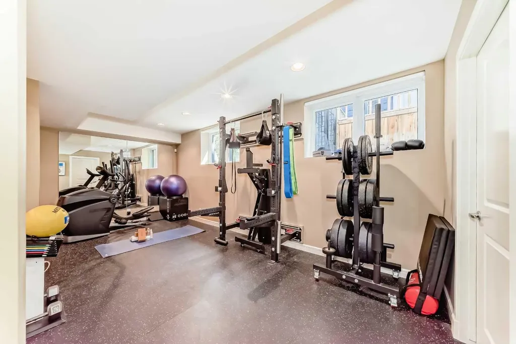 3631 12 Street SW Calgary AB T2T3P1