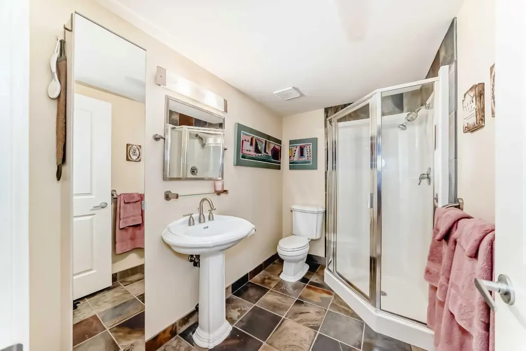 3631 12 Street SW Calgary AB T2T3P1