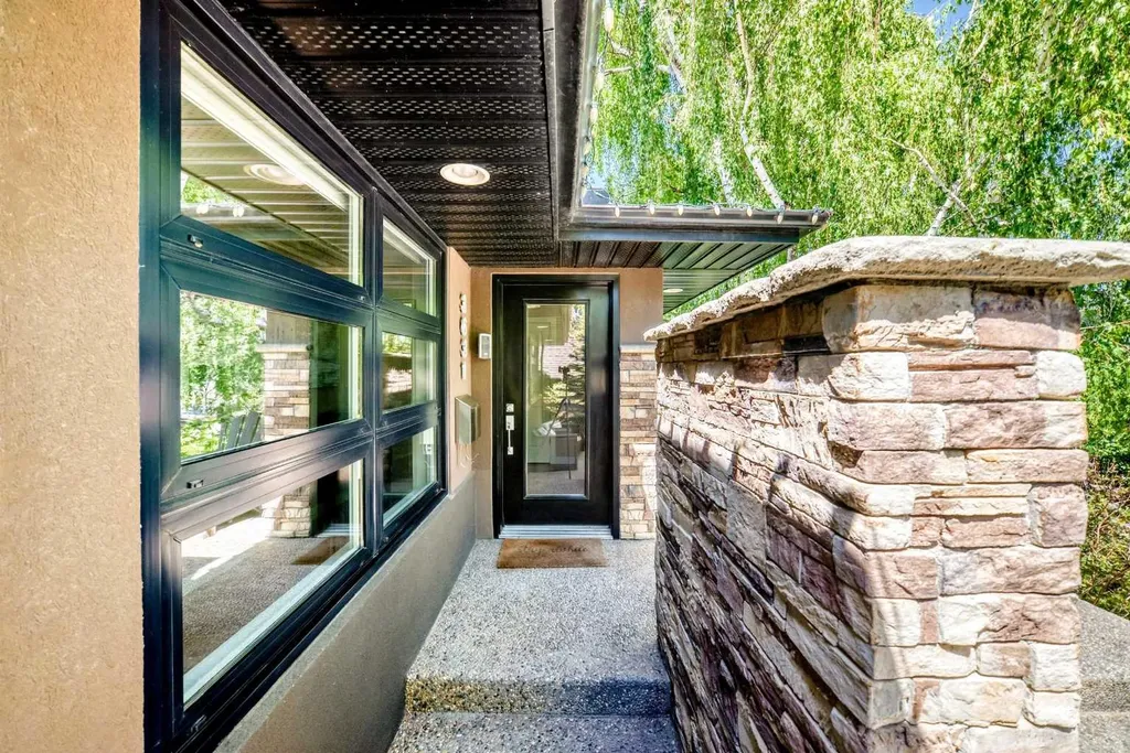 3631 12 Street SW Calgary AB T2T3P1