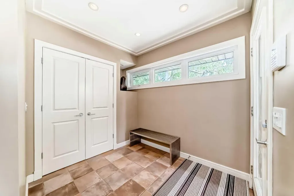 3631 12 Street SW Calgary AB T2T3P1