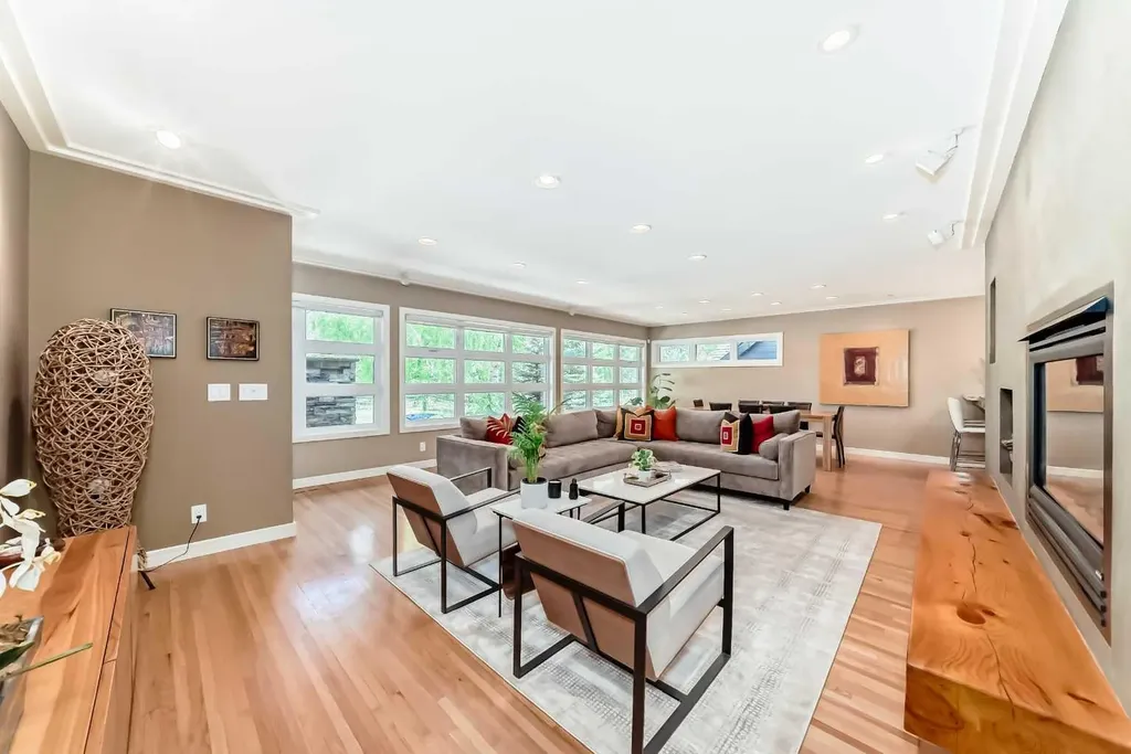 3631 12 Street SW Calgary AB T2T3P1