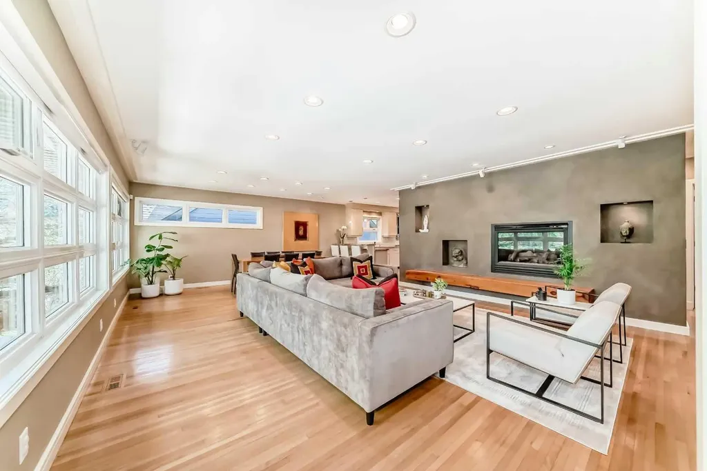 3631 12 Street SW Calgary AB T2T3P1