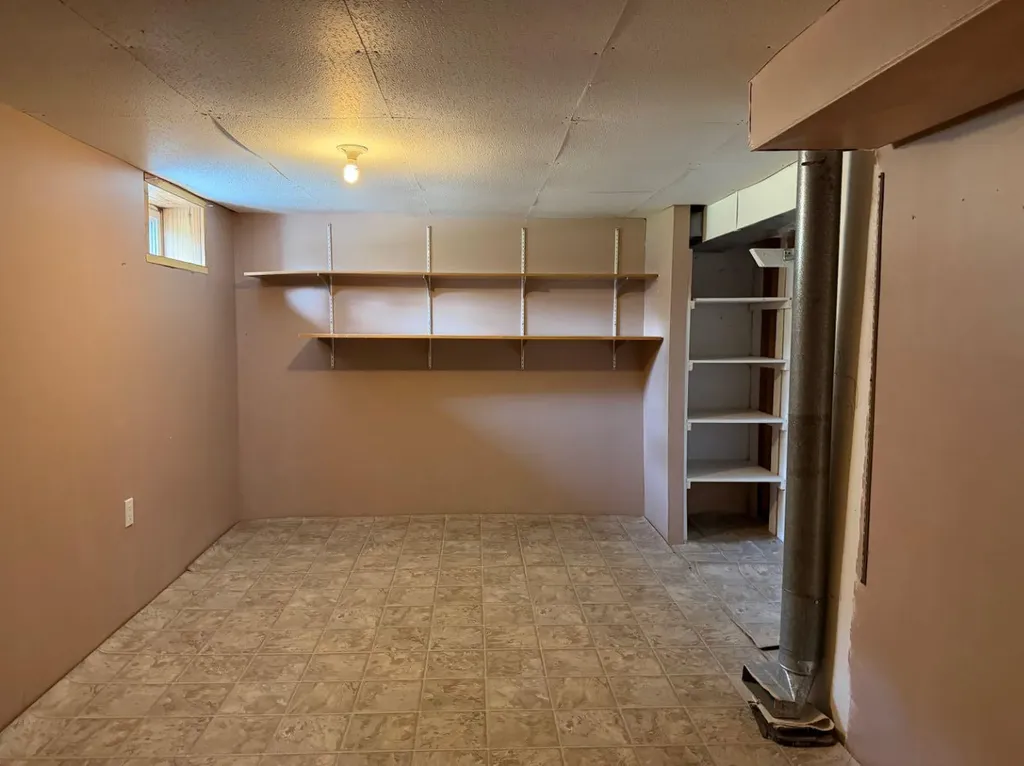 510 Bruce Avenue Carbon AB T0M0L0