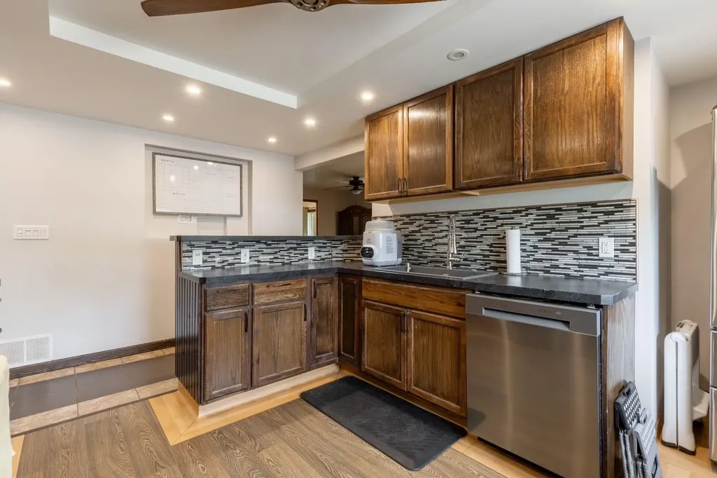 2241 21 Avenue Coaldale AB T1M 1J1
