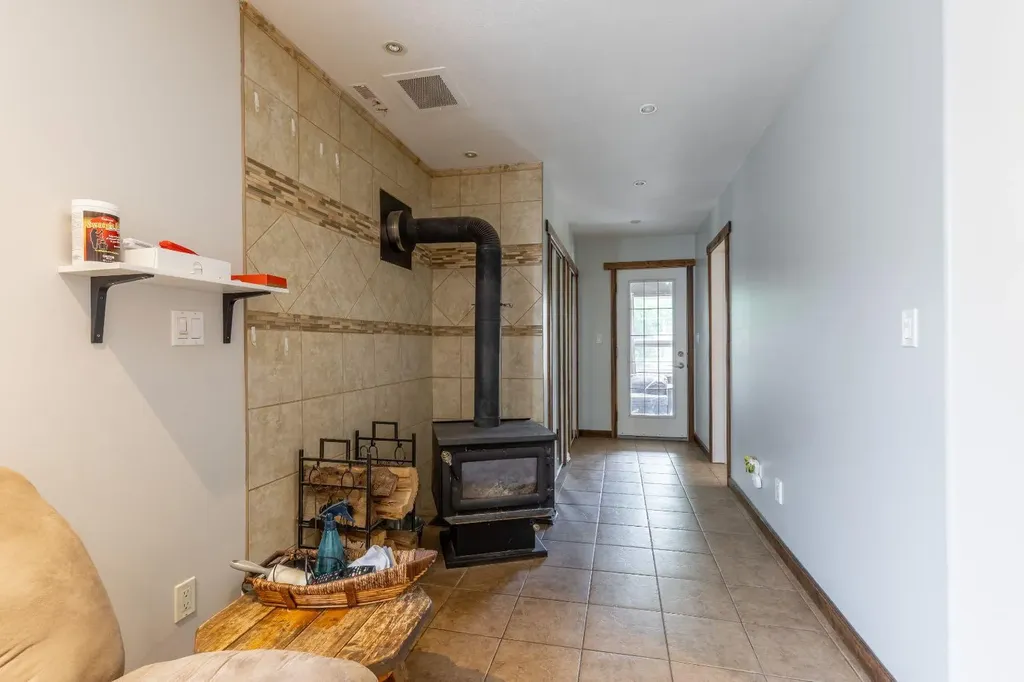 2241 21 Avenue Coaldale AB T1M 1J1