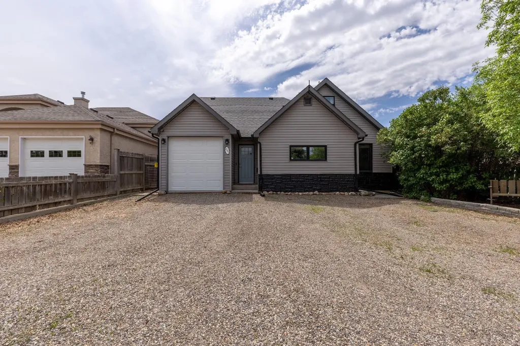 2241 21 Avenue Coaldale AB T1M 1J1