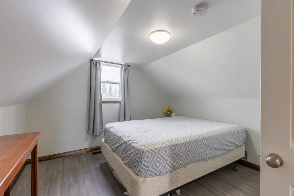 2241 21 Avenue Coaldale AB T1M 1J1