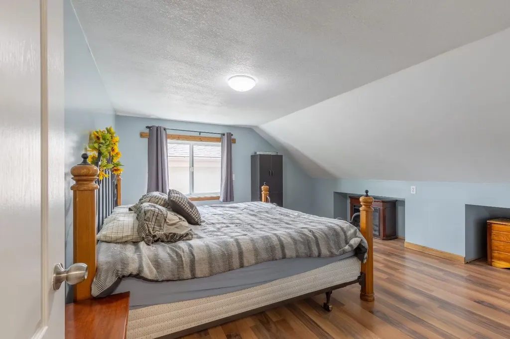 2241 21 Avenue Coaldale AB T1M 1J1