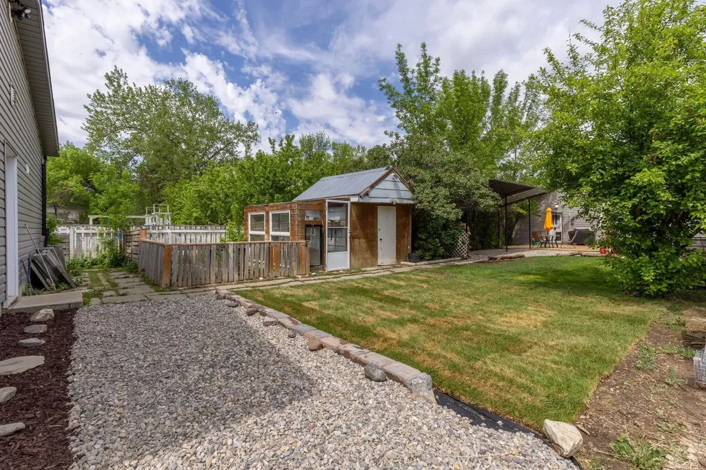 2241 21 Avenue Coaldale AB T1M 1J1