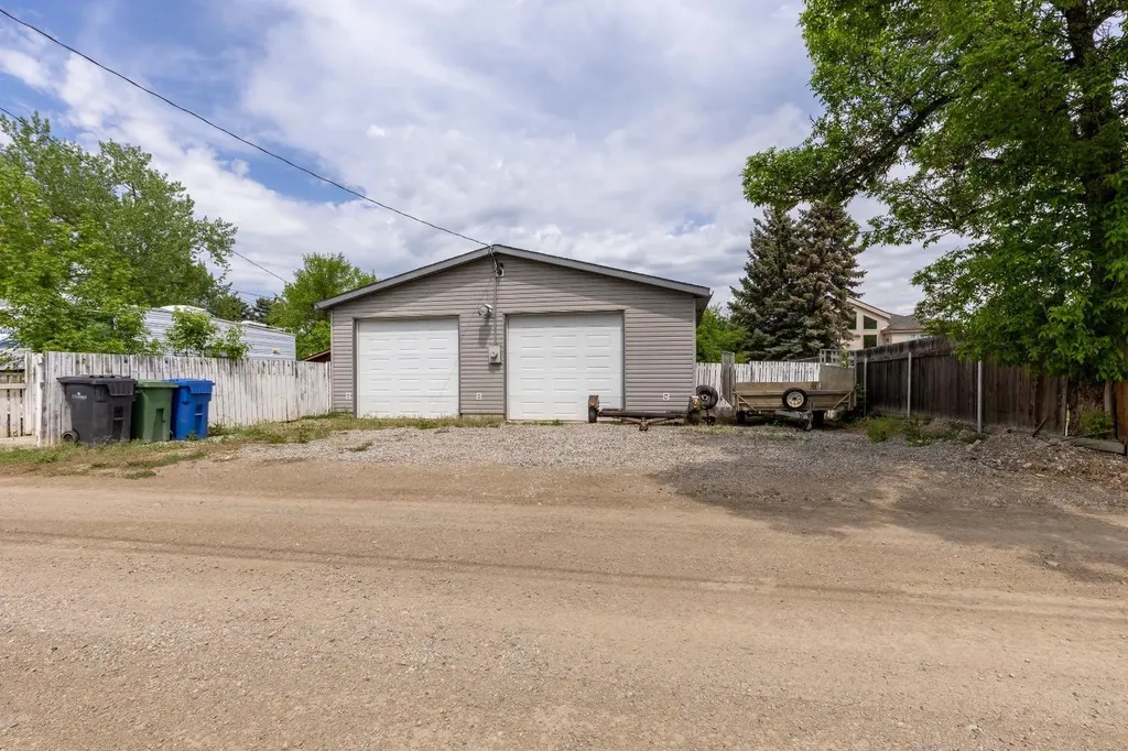 2241 21 Avenue Coaldale AB T1M 1J1