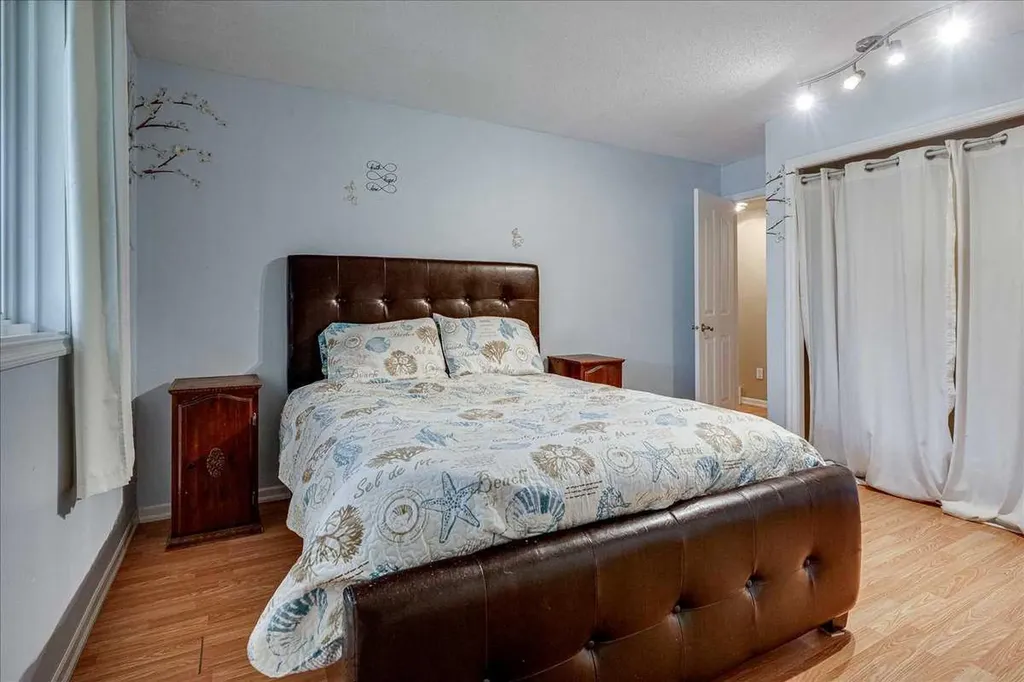 38 Heritage Drive Lacombe AB T4L 1N7