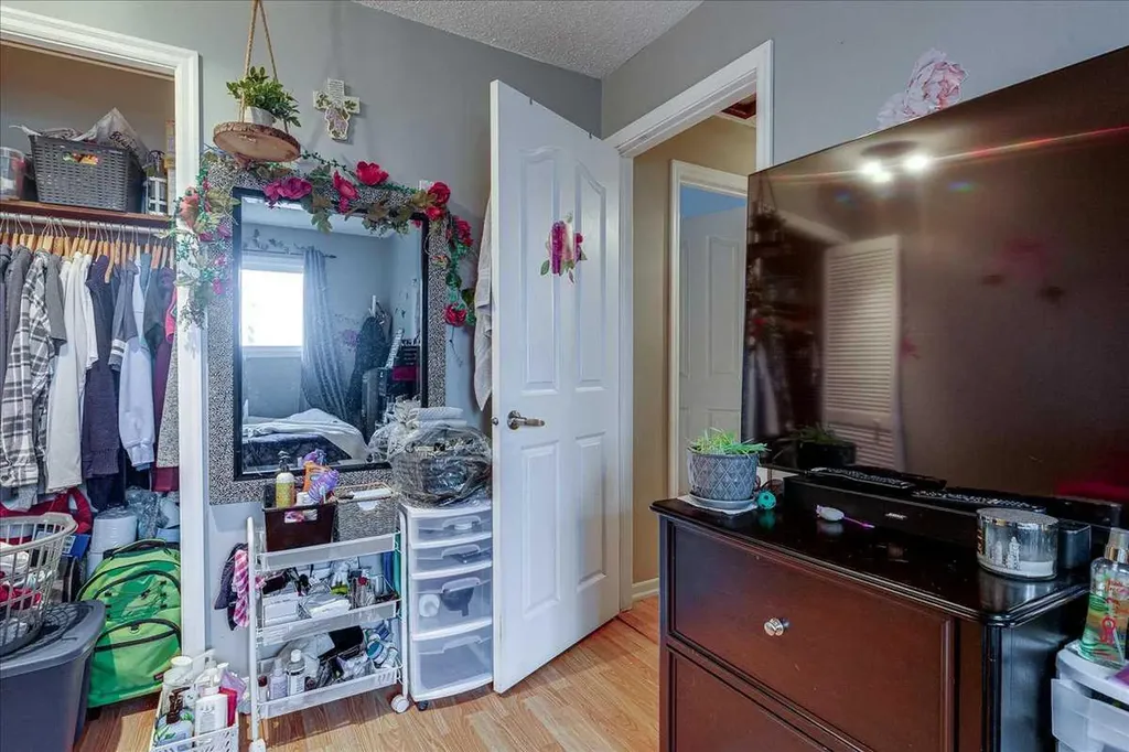 38 Heritage Drive Lacombe AB T4L 1N7