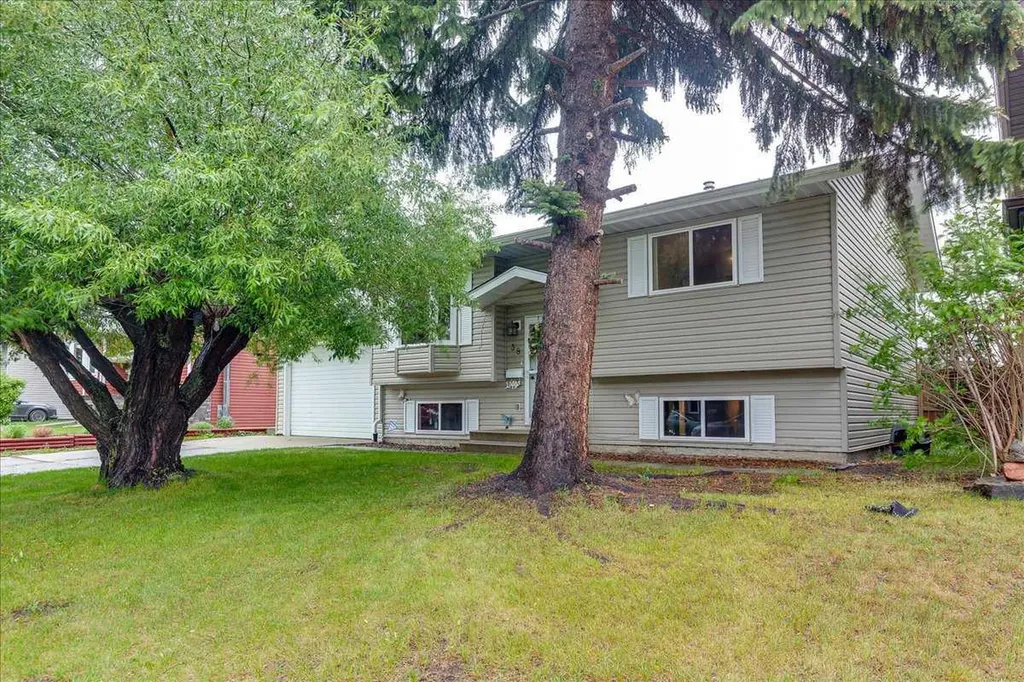 38 Heritage Drive Lacombe AB T4L 1N7