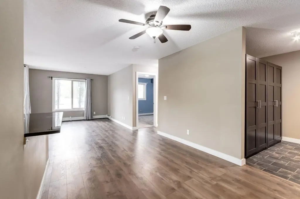 403 Mackenzie Way SW Airdrie AB T4B3V7