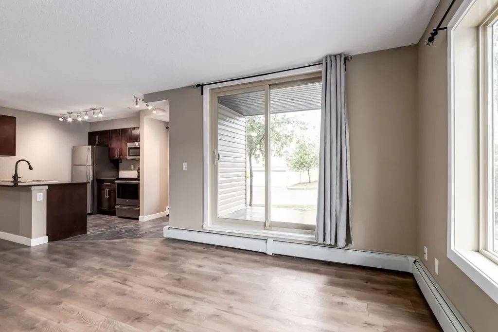 403 Mackenzie Way SW Airdrie AB T4B3V7