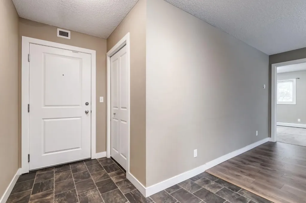 403 Mackenzie Way SW Airdrie AB T4B3V7