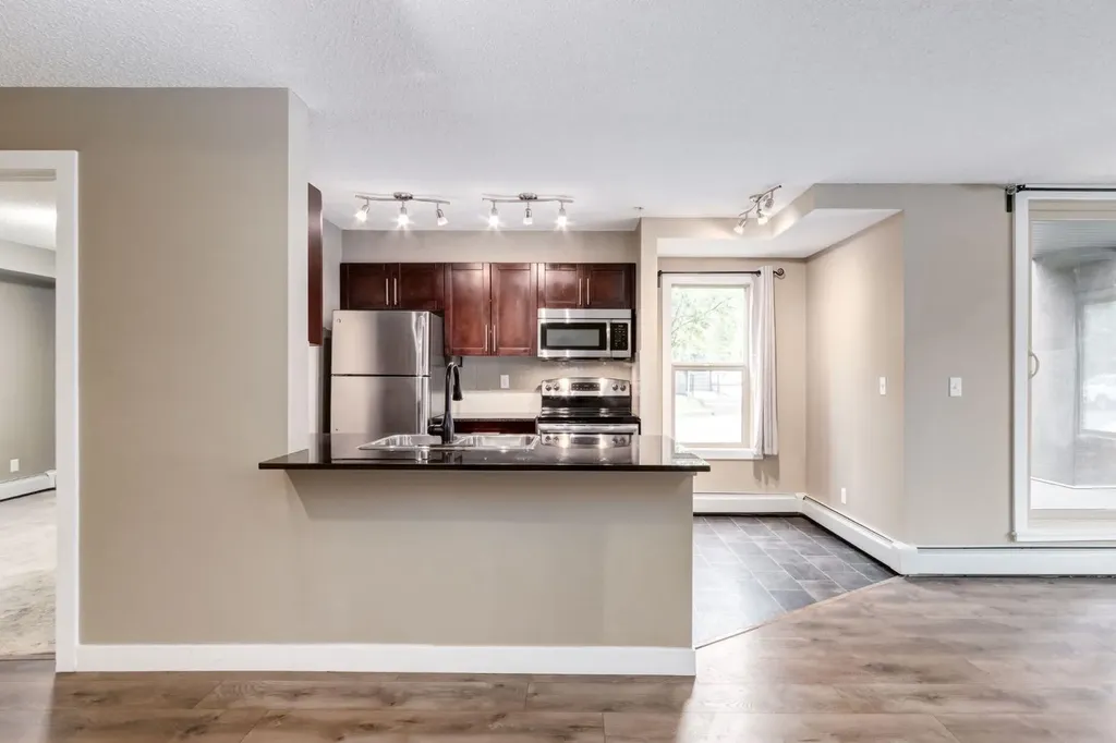 403 Mackenzie Way SW Airdrie AB T4B3V7