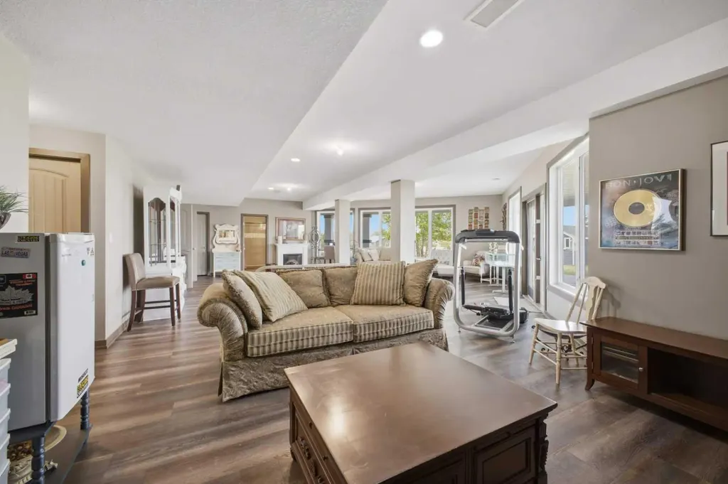 1 Aspen Rise Parkland Beach AB T0C 2J0