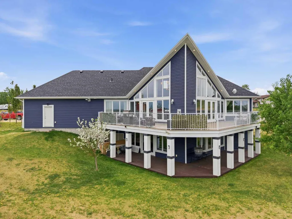 1 Aspen Rise Parkland Beach AB T0C 2J0