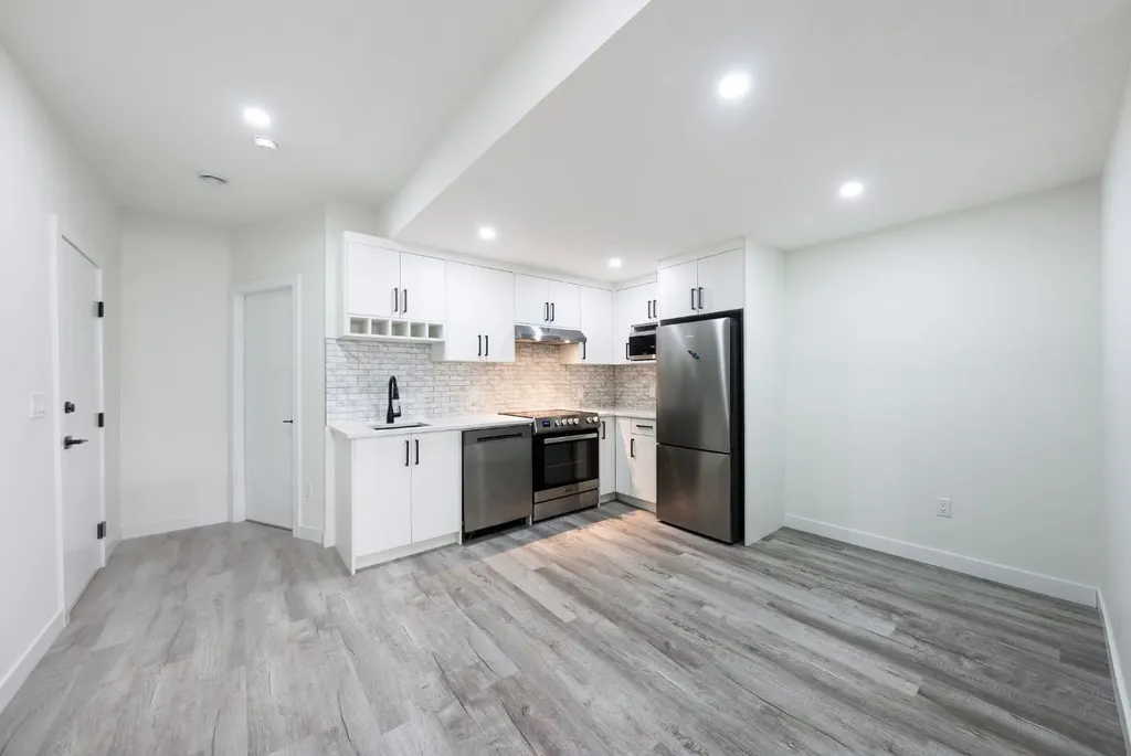 260 Belmont Boulevard SW Calgary AB T2X 4W6