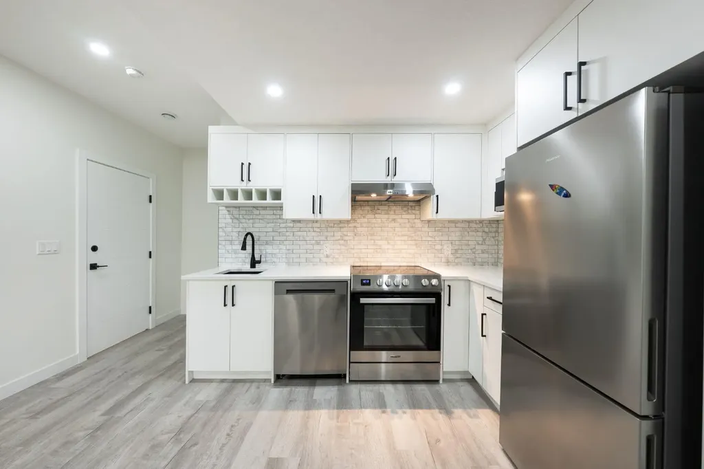 260 Belmont Boulevard SW Calgary AB T2X 4W6