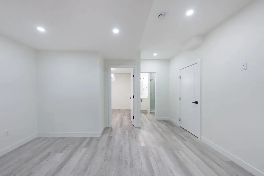 260 Belmont Boulevard SW Calgary AB T2X 4W6
