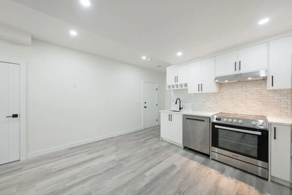 260 Belmont Boulevard SW Calgary AB T2X 4W6
