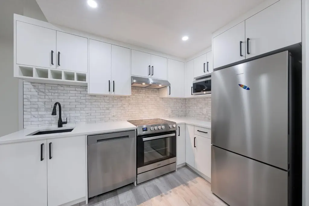 260 Belmont Boulevard SW Calgary AB T2X 4W6