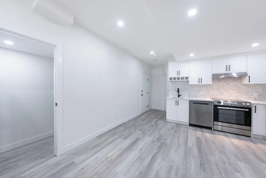 260 Belmont Boulevard SW Calgary AB T2X 4W6
