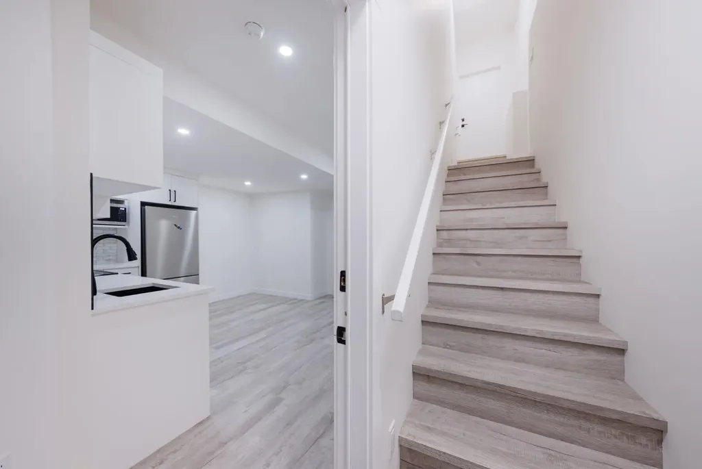 260 Belmont Boulevard SW Calgary AB T2X 4W6