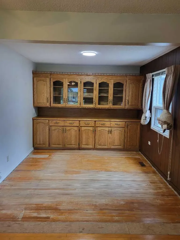 941 16 Street S Lethbridge AB T1J 3C1