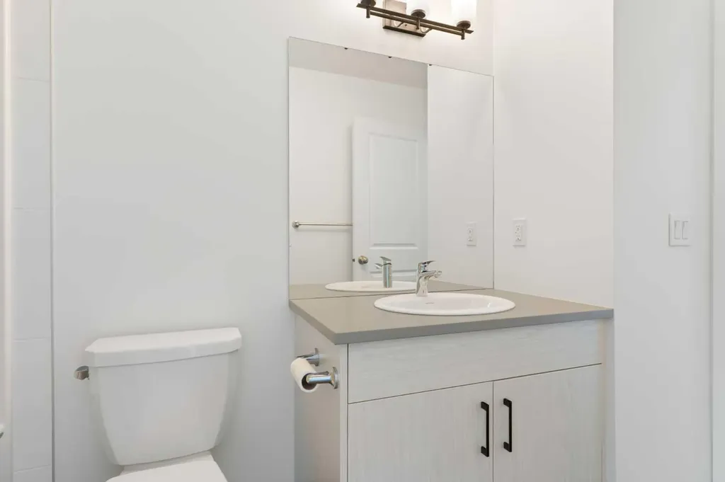 24 Rivercrest Drive Cochrane AB T4C 2C5