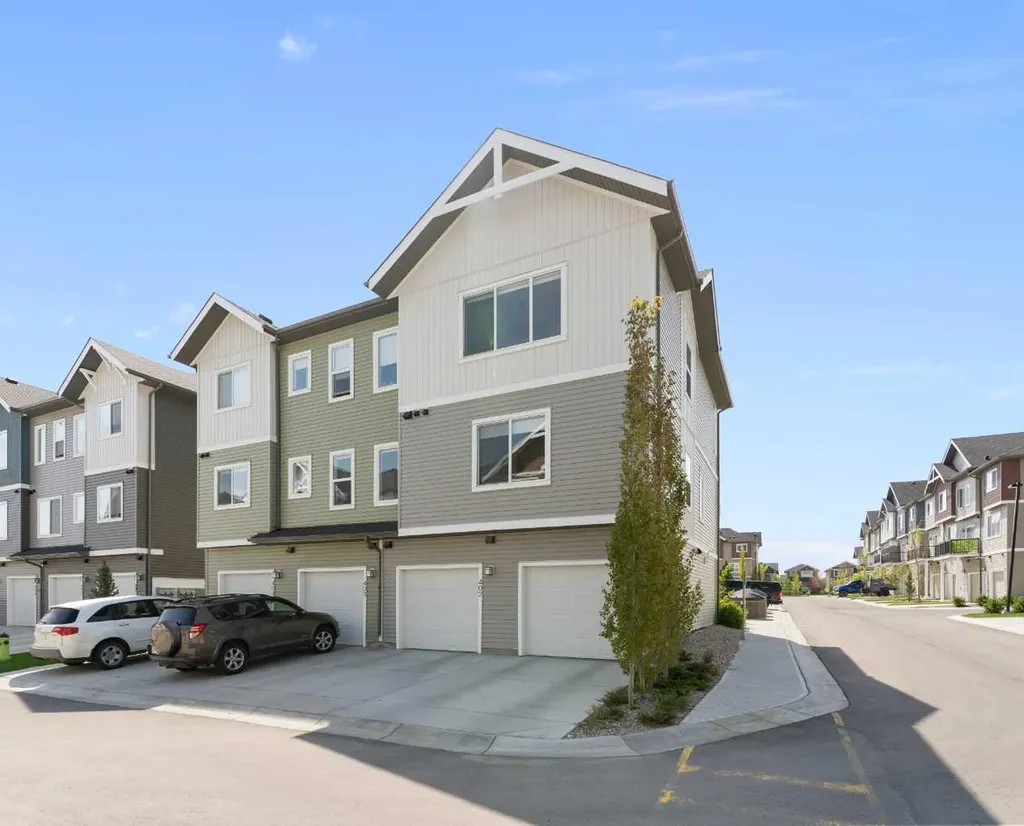 24 Rivercrest Drive Cochrane AB T4C 2C5