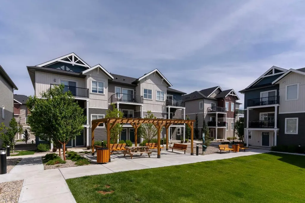 24 Rivercrest Drive Cochrane AB T4C 2C5
