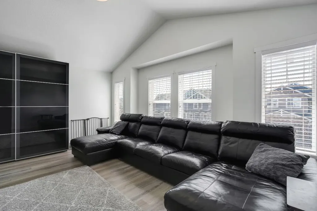 118 Reunion Green NW Airdrie AB T4B3X1
