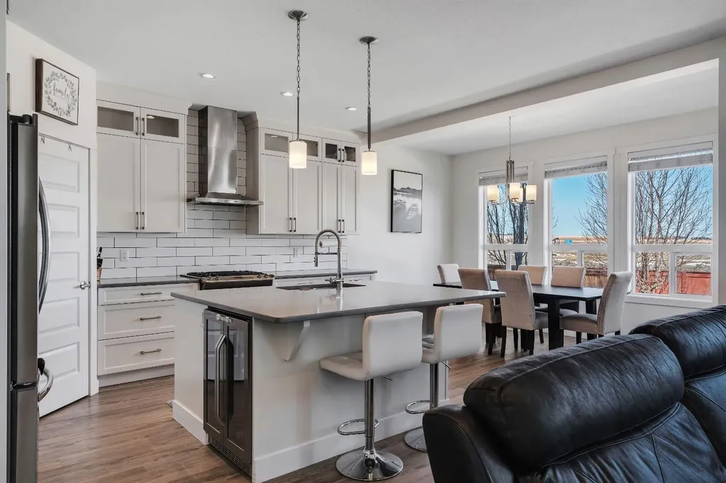 118 Reunion Green NW Airdrie AB T4B3X1